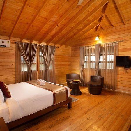 The Porcupine Castle Resort マディケーリ エクステリア 写真